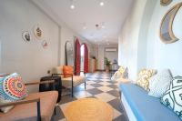 Posezení v ubytování Reddoors Suites Sea View