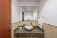 Koupelna v ubytování HiGuests - Stylish Apartment in JBR Steps From the Beach