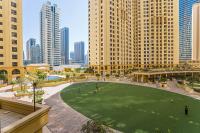 Nespecifikovaný výhled na destinaci Dubaj nebo výhled na město při pohledu z apartmánu