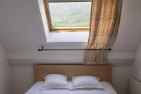 Krevet ili kreveti u jedinici u okviru objekta Duplex apartment with balcony on the lake classified 3 stars