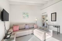 A television and/or entertainment centre at Villa Binixiqui