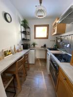 Kuchyňa alebo kuchynka v ubytovaní Ferienhaus Dana