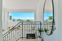 Balkón alebo terasa v ubytovaní Modern Rustic Villa Kate