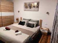 Posteľ alebo postele v izbe v ubytovaní Brand new apartment "Filip"