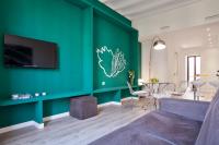 A television and/or entertainment centre at Habitat Apartments ADN