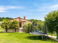 Bazén v ubytovaní Holiday Home Larisa by Interhome alebo v jeho blízkosti