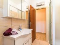 Kúpeľňa v ubytovaní Holiday Home Larisa by Interhome