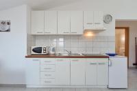 Kuchyňa alebo kuchynka v ubytovaní Apartments Jere 719