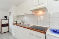 Kuchyňa alebo kuchynka v ubytovaní Apartments Jere 719