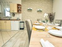 Kuchyňa alebo kuchynka v ubytovaní Holiday Home Tina & Tino by Interhome