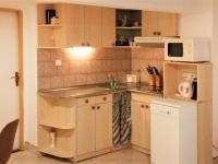 Kuchyň nebo kuchyňský kout v ubytování Holiday Home Dolníky u Trutnova by Interhome