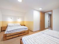 Postel nebo postele na pokoji v ubytování Holiday Home Dolníky u Trutnova by Interhome
