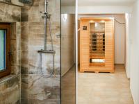 Koupelna v ubytování Holiday Home Dolníky u Trutnova by Interhome