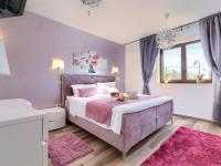Posteľ alebo postele v izbe v ubytovaní Holiday Home Villa Amaii by Interhome