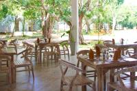 NIVADOO RESORT SIGIRIYAにあるレストランまたは飲食店