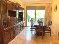 A kitchen or kitchenette at PLATANERA apart