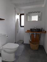 A bathroom at Bungalowmirador