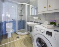 A bathroom at Apartamentos President 3ºD
