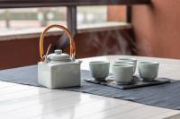 Coffee and tea making facilities at Appartamento Centrale vicino a Humanitas e Forum Assago