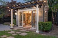 The Carriage Houseの外観または入り口