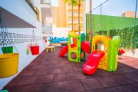 Plac zabaw dla dzieci w obiekcie Hotel Sur