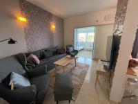 Posedenie v ubytovaní Villa Maris- beachfront villa with exclusive pool