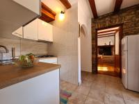 Kuchnia lub aneks kuchenny w obiekcie House Letizia 2147