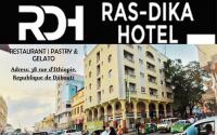 Ras Dika Hotelに飾ってある許可証、賞状、看板またはその他の書類