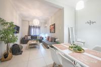 Posedenie v ubytovaní Erythros Boutique Suite By Cloudkeys