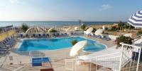 Bazén v ubytovaní Hotel Condor alebo v jeho blízkosti
