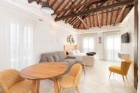 A seating area at CASA AZUL - Boutique Apartments by Casa del Patio