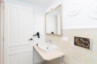 A bathroom at CASA AZUL - Boutique Apartments by Casa del Patio