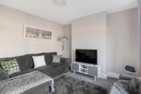 TV a/nebo společenská místnost v ubytování Spacious 3 Bed House, Netflix, Garden, Parking