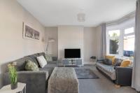 Posezení v ubytování Spacious 3 Bed House, Netflix, Garden, Parking