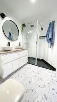 Kúpeľňa v ubytovaní Apartamento en 1ª línea con piscina