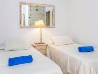 Posteľ alebo postele v izbe v ubytovaní Holiday Home Tejon by Interhome