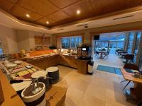 A seating area at Residence Hotel Alpinum
