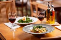 Jídlo v hotelu nebo okolí