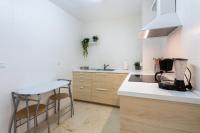 A kitchen or kitchenette at Nav 4c 4pc