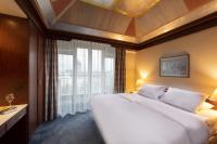 Postel nebo postele na pokoji v ubytování Maritim Hotel Köln