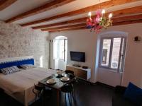 Posteľ alebo postele v izbe v ubytovaní Glamour apartment sea view