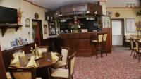 Gasthaus & Hotel Lindenkrugにあるラウンジまたはバー