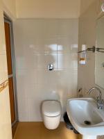 Natural Lake View Hotelにあるバスルーム