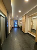 Plán poschodí v ubytovaní Penthouse 2 Bedroom Designer Apartment