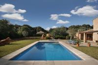 The swimming pool at or close to Butxaco