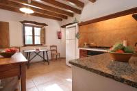 A kitchen or kitchenette at Butxaco