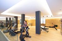 Posilňovňa alebo fitness centrum v ubytovaní Ambassador Palace Hotel