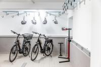 Jazda na bicykli v okolí ubytovania Ambassador Palace Hotel