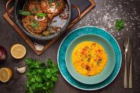 Jídlo v hotelu nebo okolí