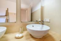 Łazienka w obiekcie Petit Biniaraix - Ex Menditzu Rooms